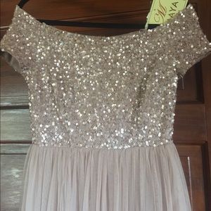 NWT Maya sequence long dress